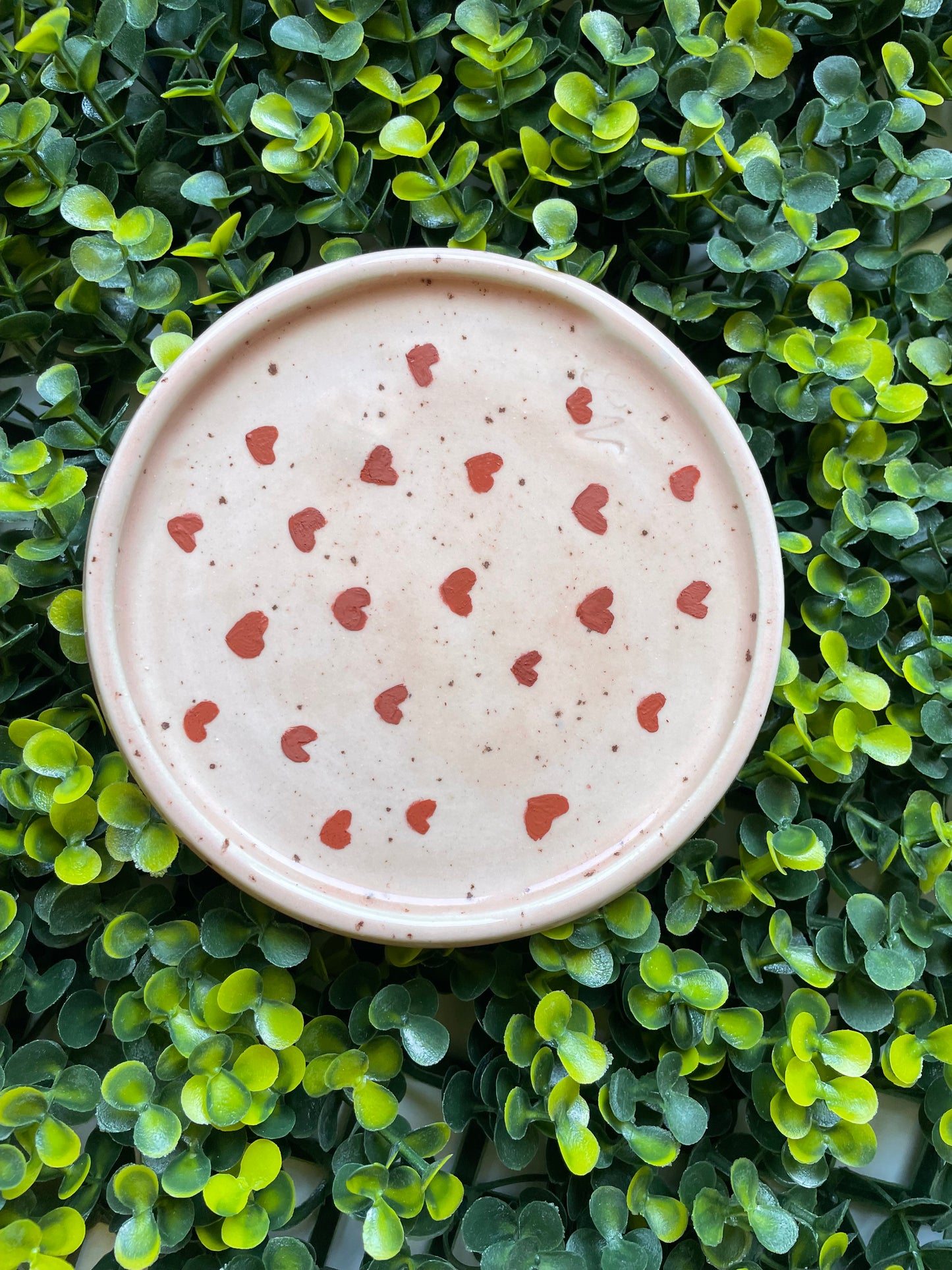 Petite assiette rose cœur assortie à la tasse maman d’amour