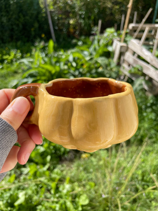 Tasse citrouille jaune ocre