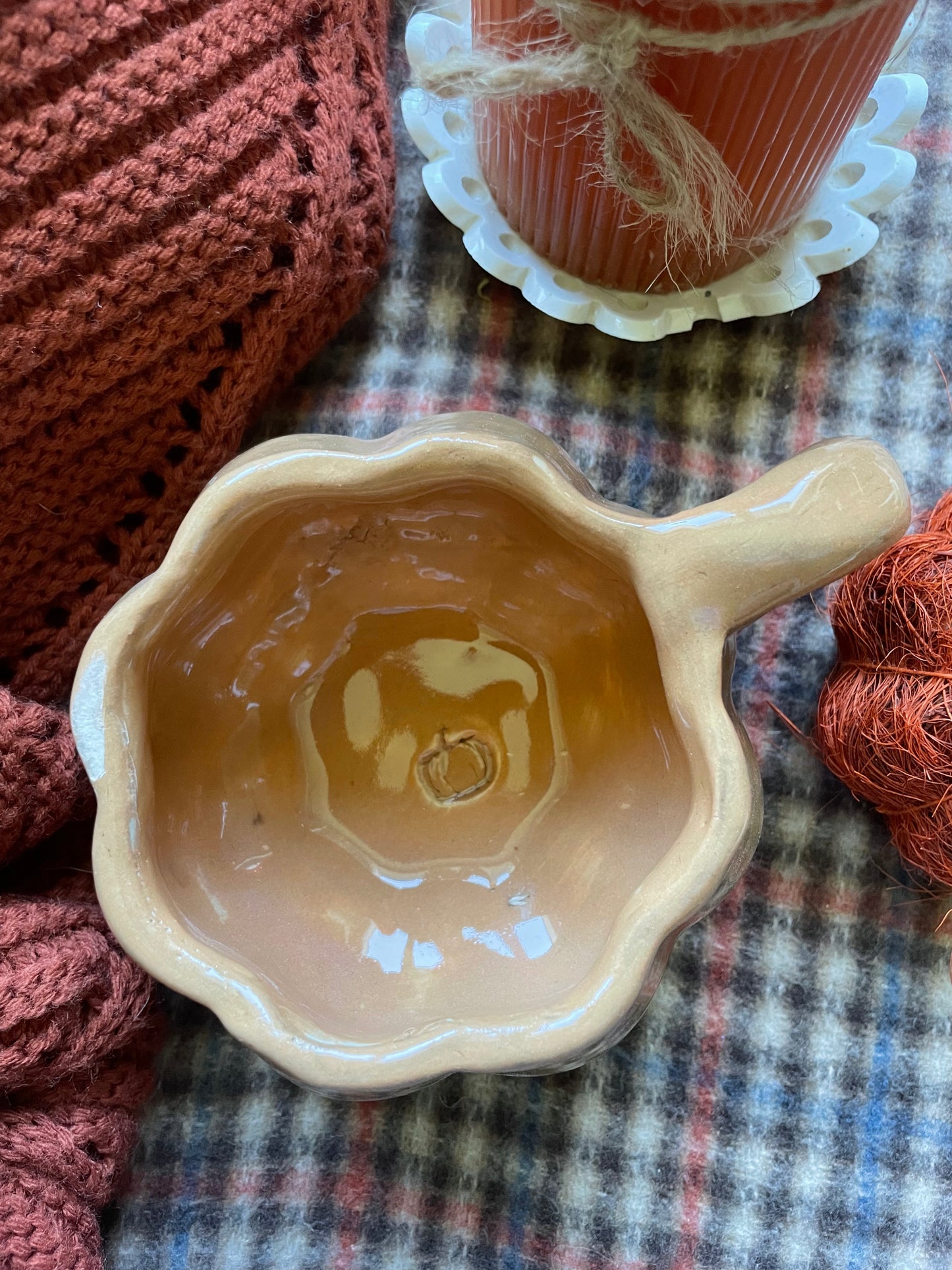 Tasse citrouille  ocre/marron clair
