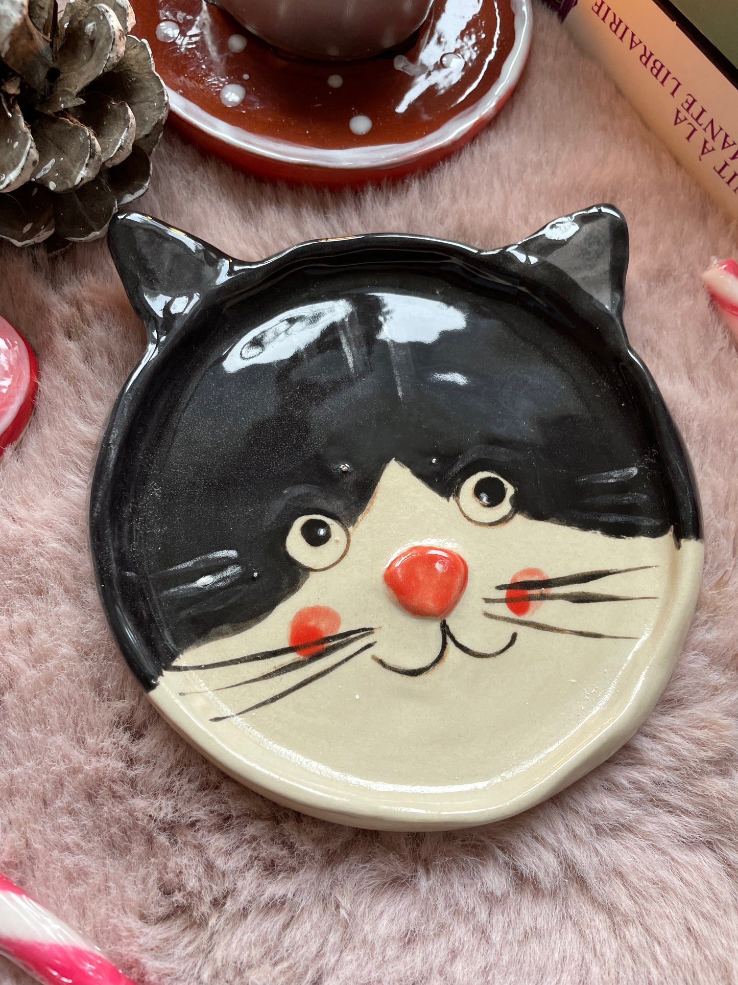 Assiette tête de chat noir