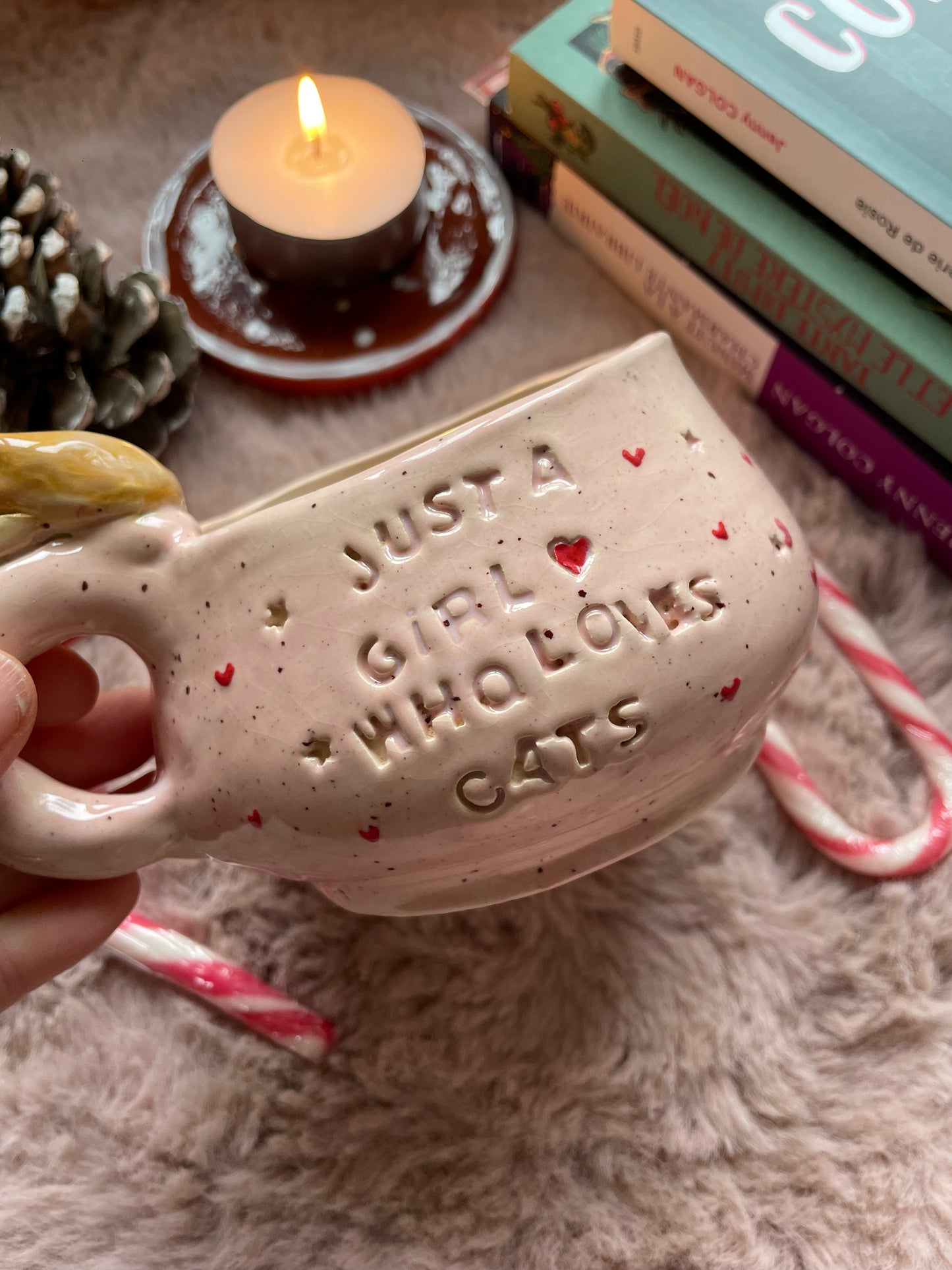 Tasse chat roux fond rose et cœur